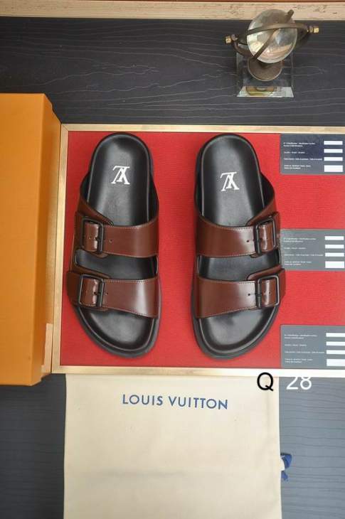 Picture of Louis Vuitton Slippers _SKULVsz38-45N1003284